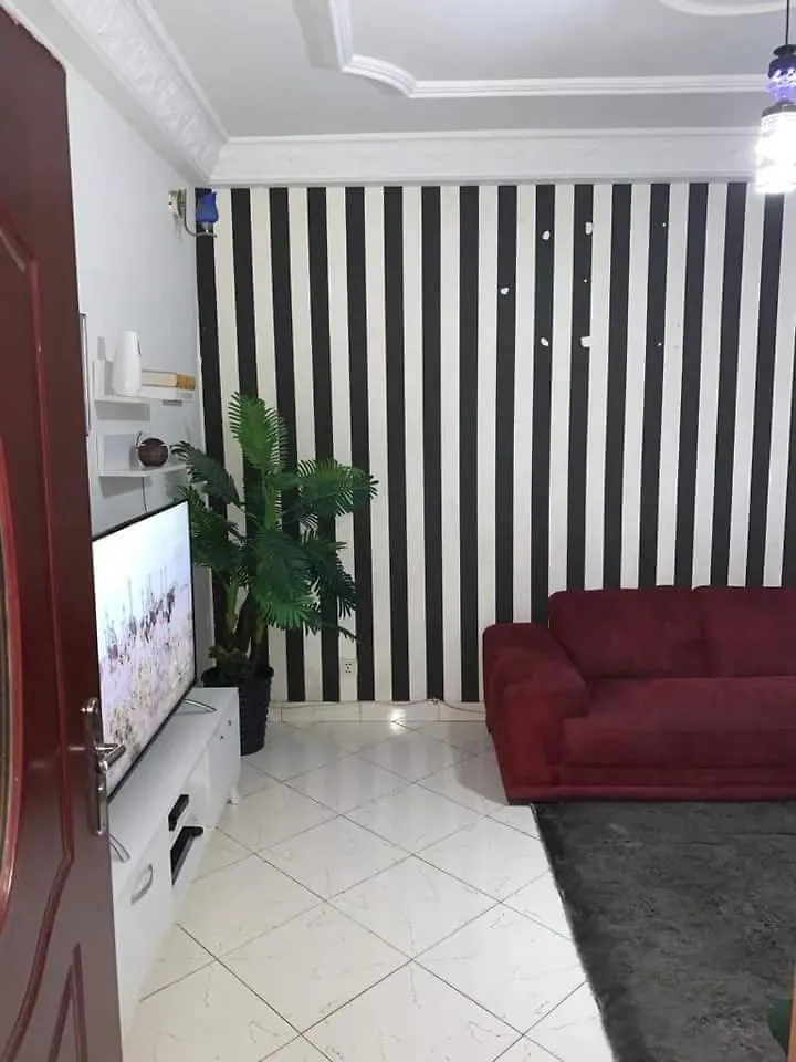 Studio Meuble Dakar 0*,